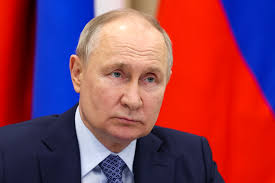 Putin promete punir responsáveis por ataque terrorista em Moscou